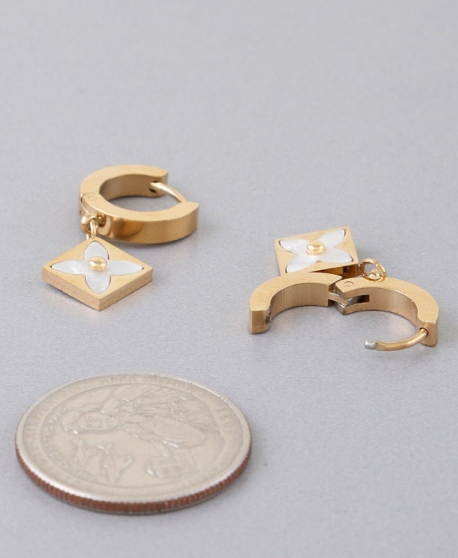 Flower Drop Earrings $15.00 - Goldie B & Co Boutique