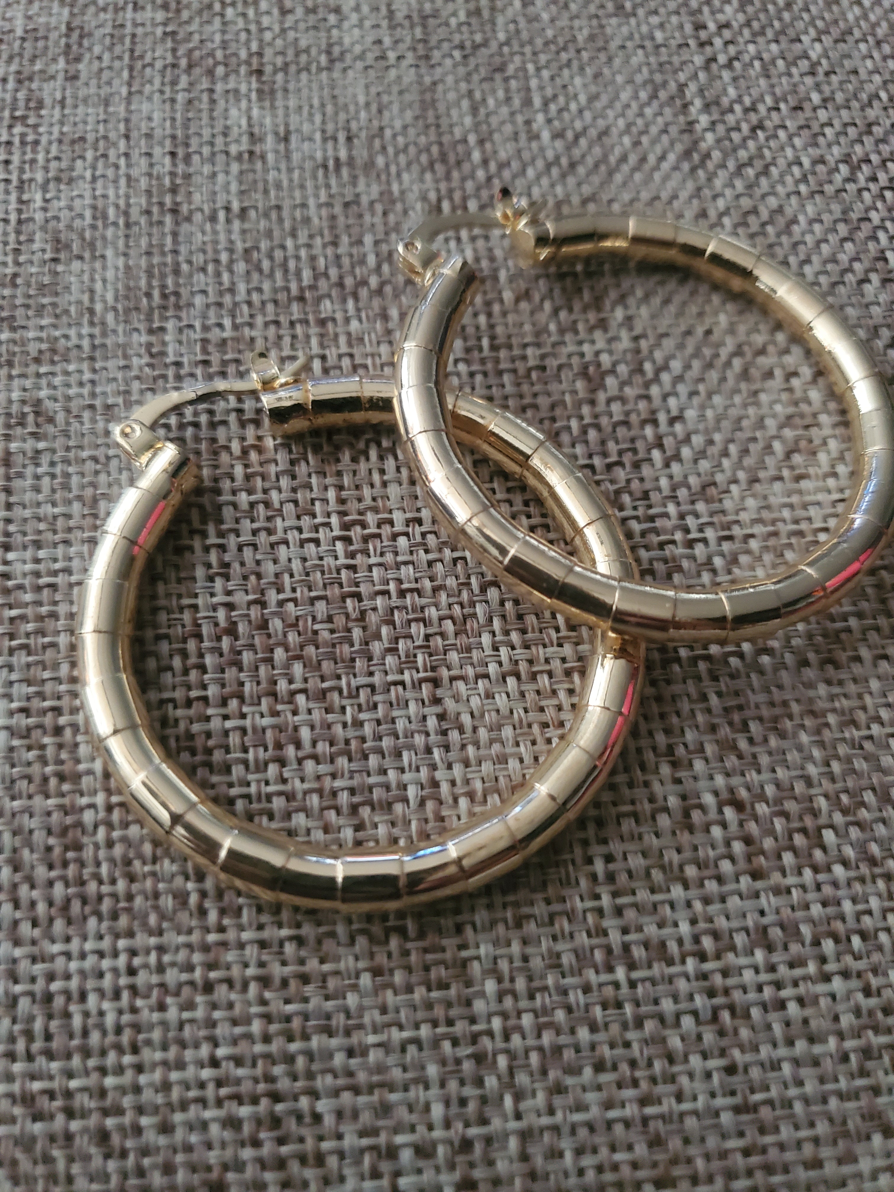 Suzanna Hoop Earrings - Goldie B & Co Boutique