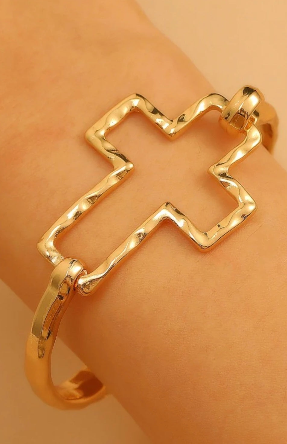Hammered Cross Bracelet - Goldie B & Co Boutique  