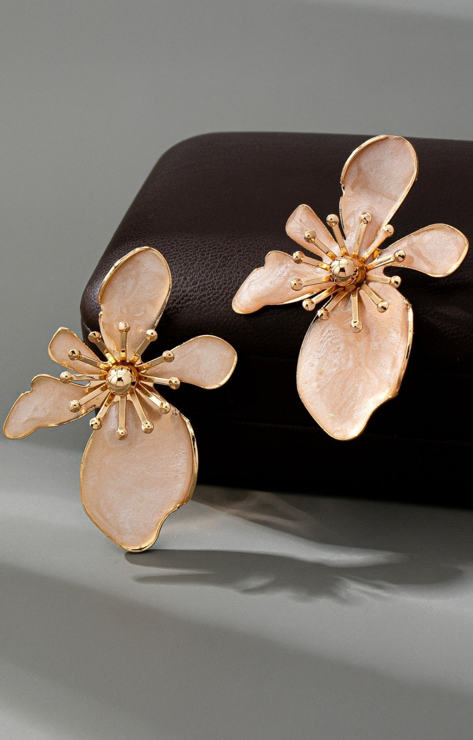 Epoxy Flower Stud Earrings - Goldie B & Co Boutique  