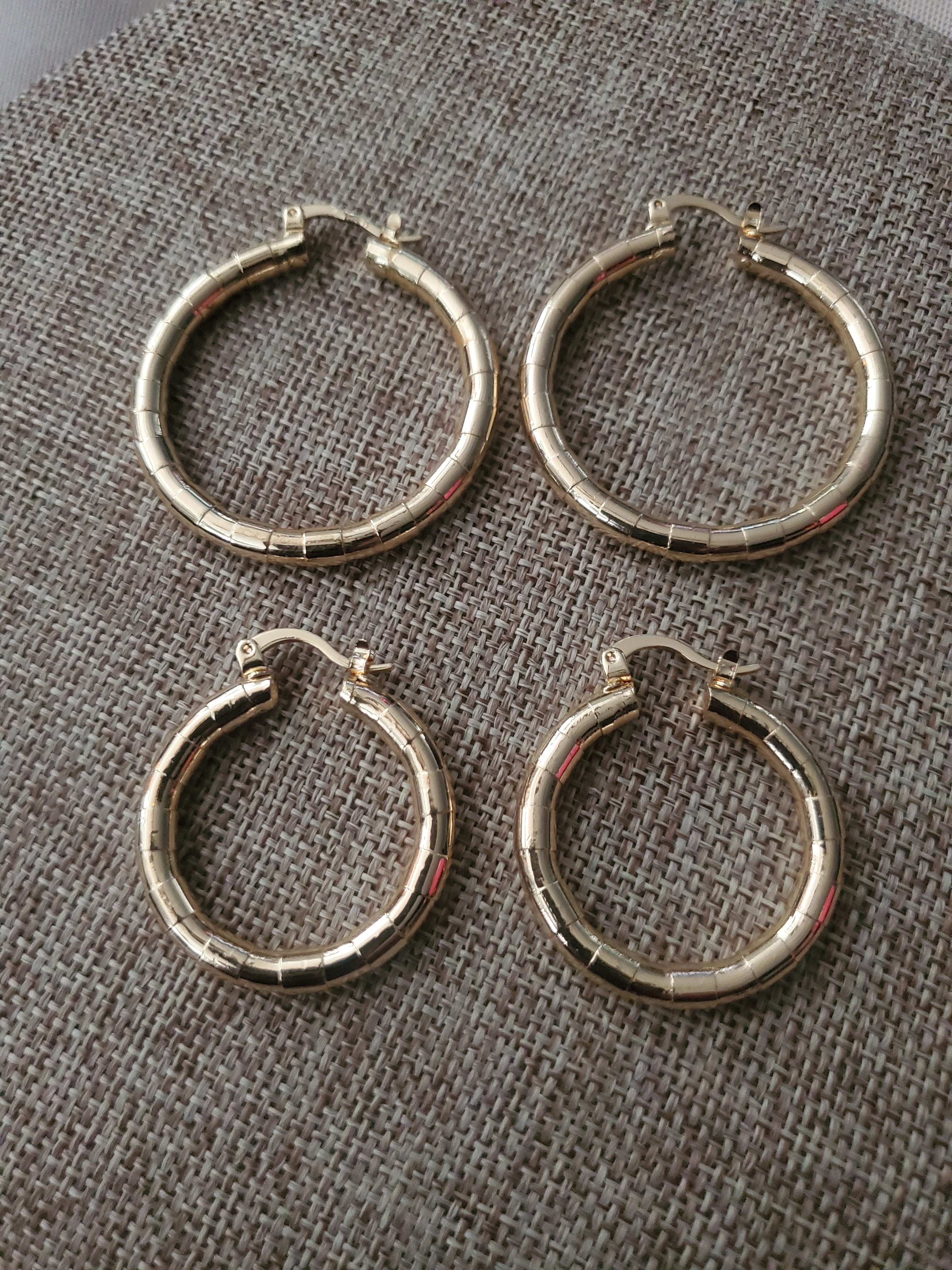 Suzanna Hoop Earrings - Goldie B & Co Boutique