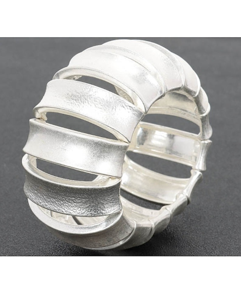 Sensational Hinged Bracelet $20.00 - Goldie B & Co Boutique